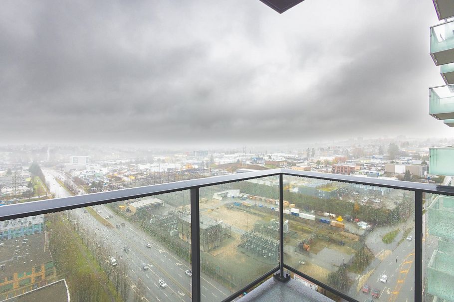 2002 2108 Gilmore Avenue Burnaby, BC - 2