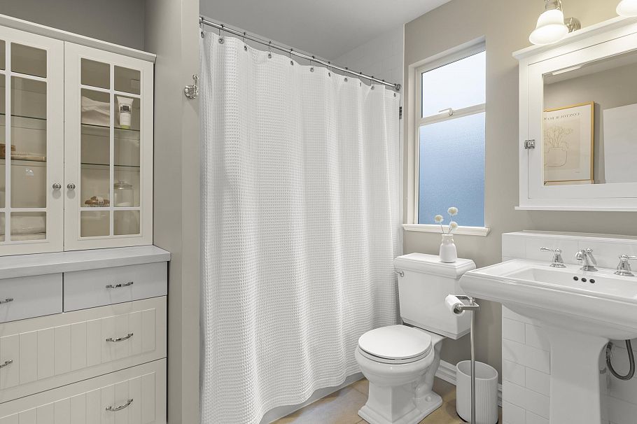 829 E 14th Avenue Vancouver, BC - 16