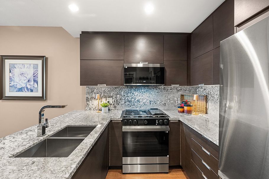 2006 2077 Rosser Avenue Burnaby, BC - 5