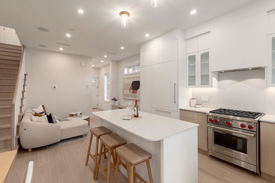 1 7 E 23rd Avenue Vancouver, BC - 7