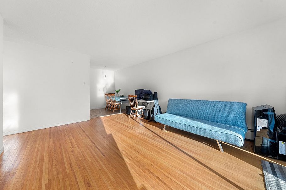 3 135 W 21st Street North Vancouver, BC - 4