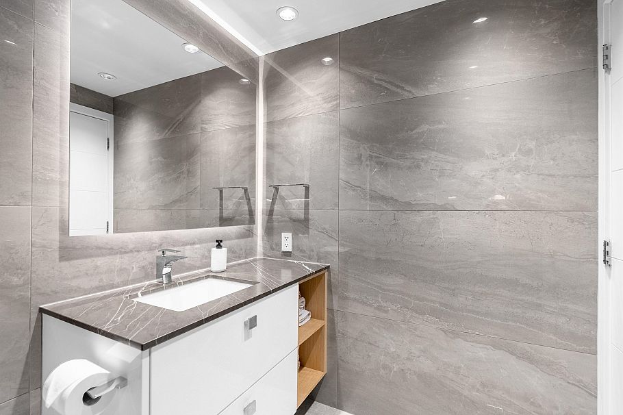 402 738 Broughton Street Vancouver, BC - 19