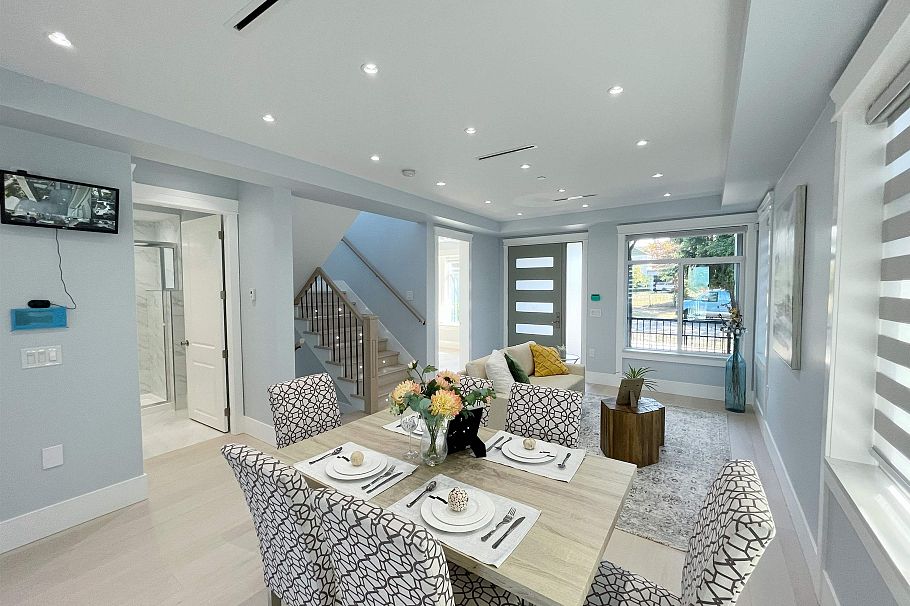 3275 E 20th Avenue Vancouver, BC - 4