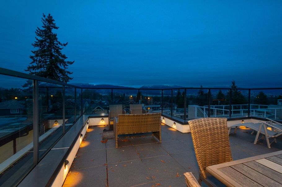 3739 W 24th Avenue Vancouver, BC - 36