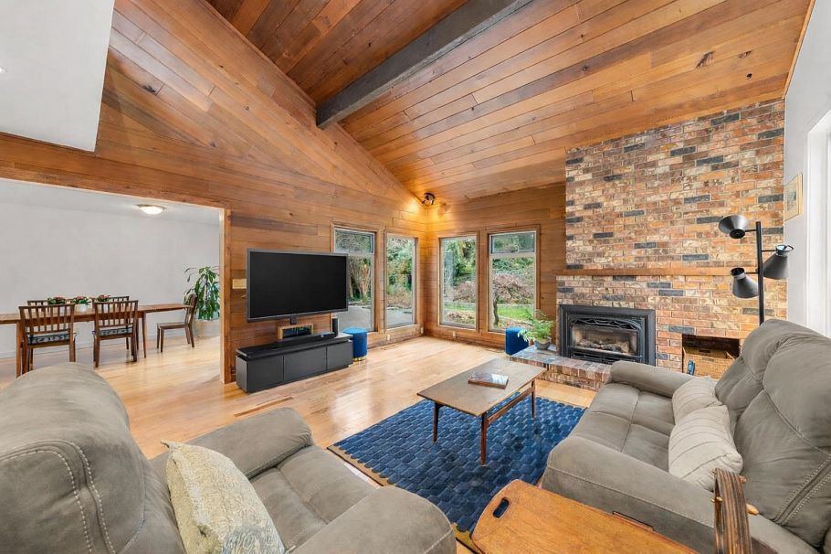 667 Fairway Drive North Vancouver, BC - 3