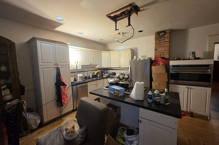 345 W 13th Avenue Vancouver, BC - 6