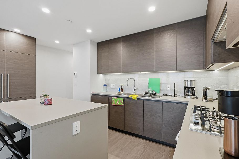 2002 2108 Gilmore Avenue Burnaby, BC - 7