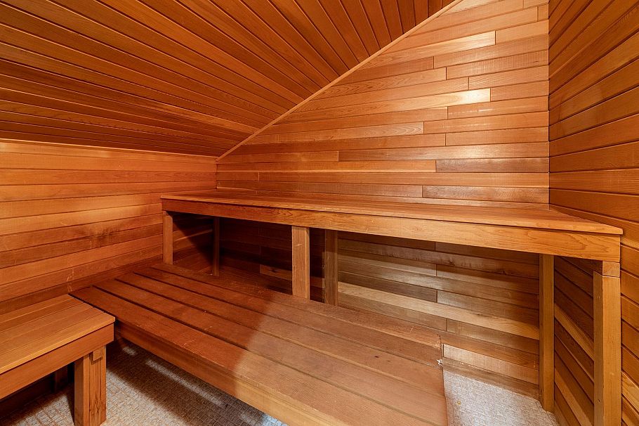 667 Fairway Drive North Vancouver, BC - 23