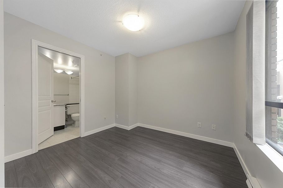 309 1189 Howe Street Vancouver, BC - 9