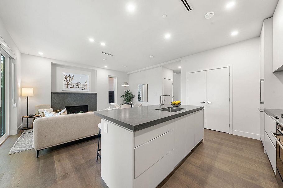 1 638 E 46th Avenue Vancouver, BC - 19