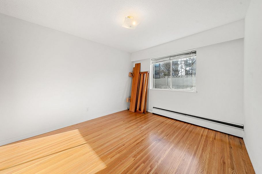 3 135 W 21st Street North Vancouver, BC - 18