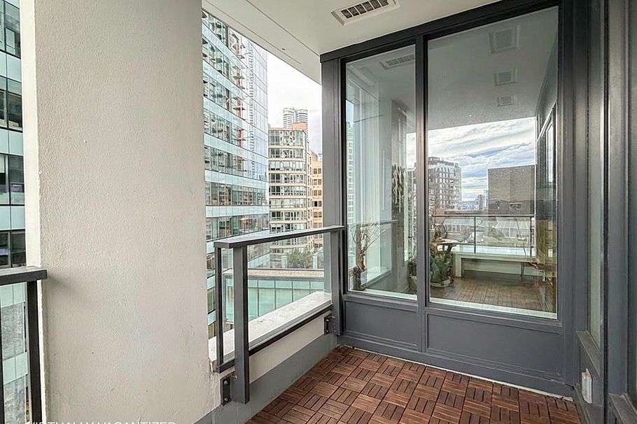 1001 1289 Hornby Street Vancouver, BC - 11