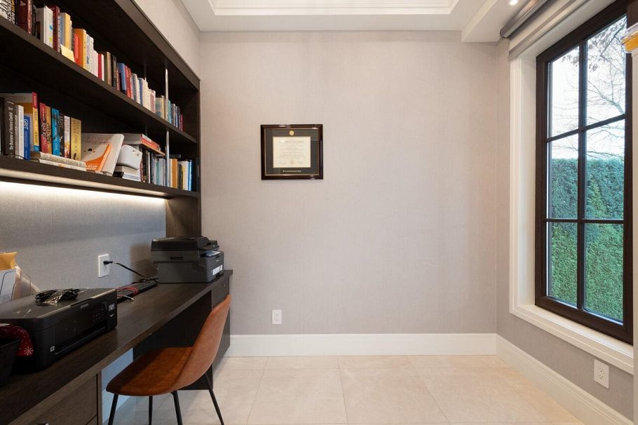 3739 W 24th Avenue Vancouver, BC - 10