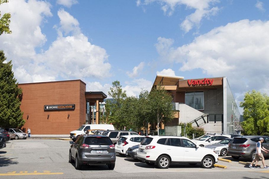 214 2651 Library Lane North Vancouver, BC - 31