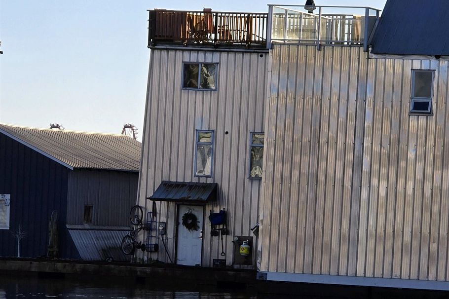 JNW33 415 W Esplanade North Vancouver, BC - 6