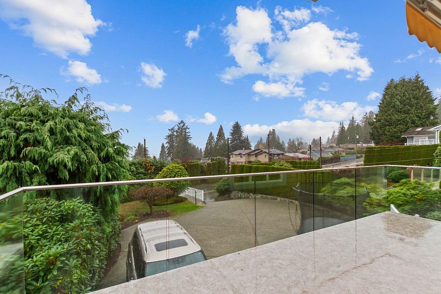 3782 Lonsdale Avenue North Vancouver, BC - 24