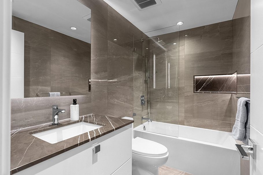 402 738 Broughton Street Vancouver, BC - 24