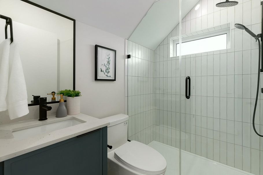 1 7 E 23rd Avenue Vancouver, BC - 18