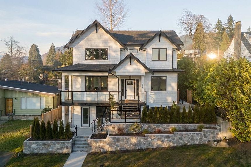 338 W 24th Street North Vancouver, BC - 34