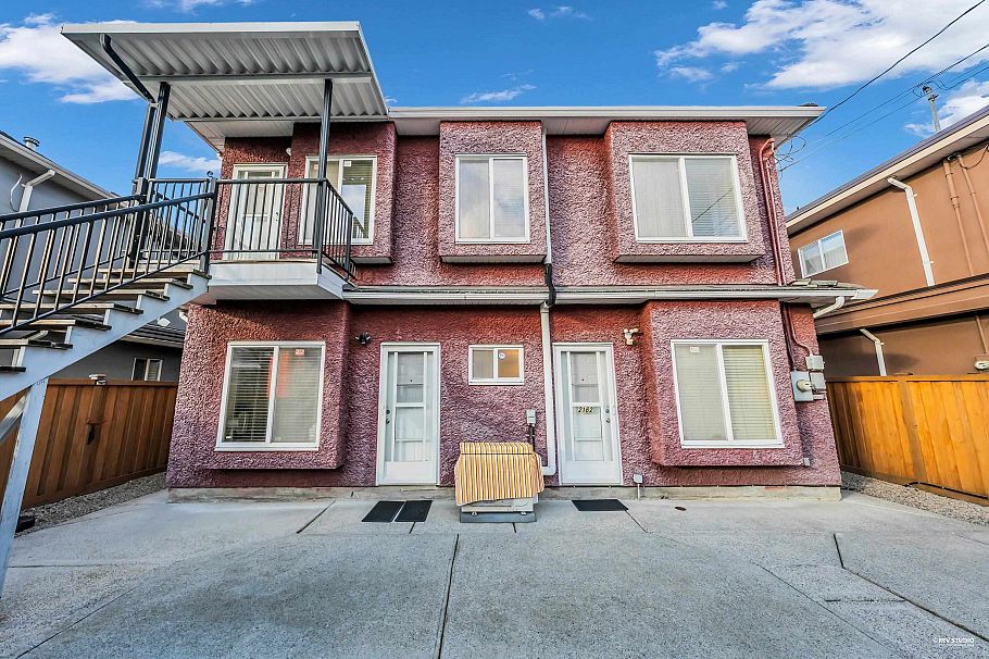 2160 E 54th Avenue Vancouver, BC - 18