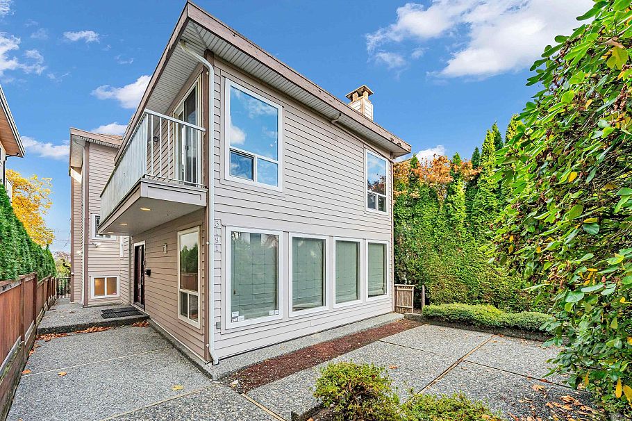 3191 W 23rd Avenue Vancouver, BC - 33