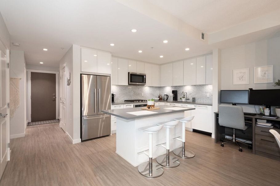 214 2651 Library Lane North Vancouver, BC - 17