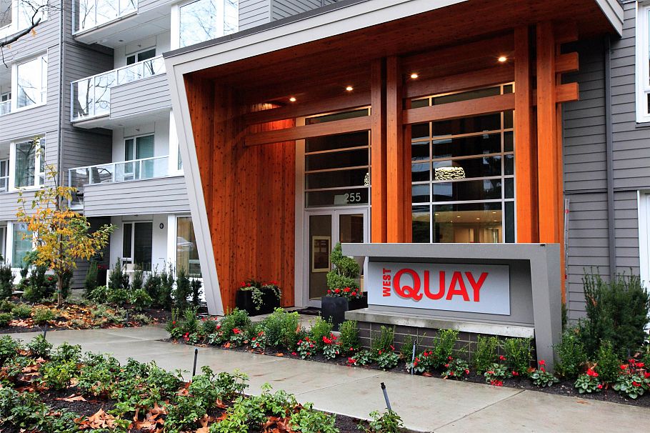 319 255 W 1st Street North Vancouver, BC - 1