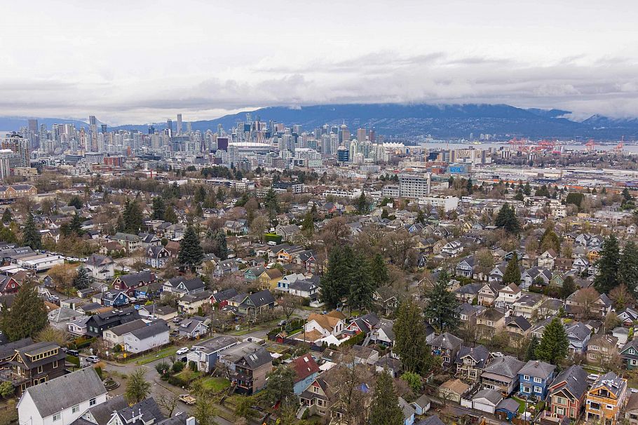 829 E 14th Avenue Vancouver, BC - 39