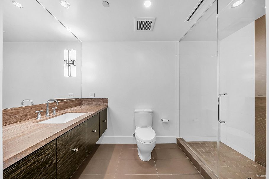 2405 667 Howe Street Vancouver, BC - 23