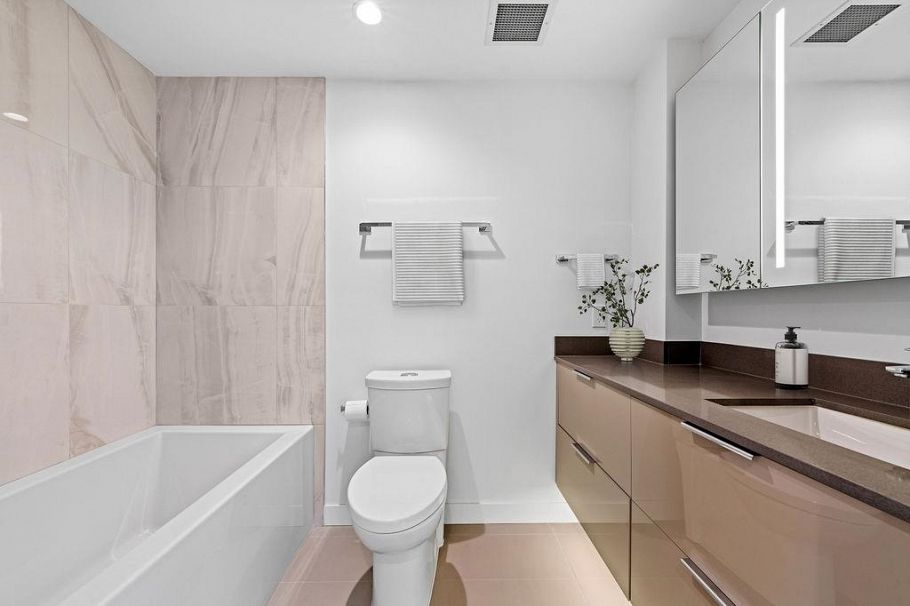 1308 1471 Hunter Street North Vancouver, BC - 14