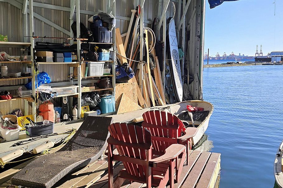 JNW33 415 W Esplanade North Vancouver, BC - 17