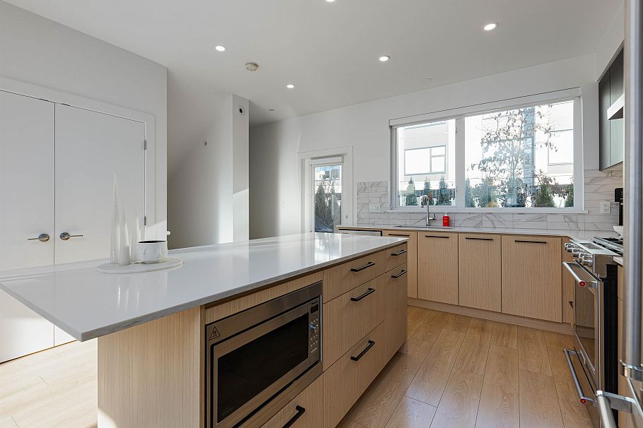 17 602 Lile Drive North Vancouver, BC - 6