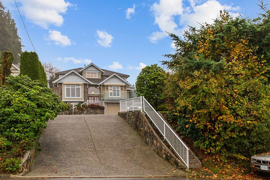 3782 Lonsdale Avenue North Vancouver, BC - 27