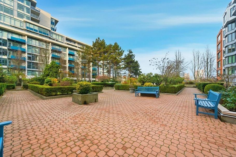 301 2201 Pine Street Vancouver, BC - 10