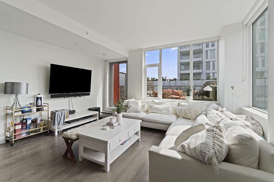 506 3451 Sawmill Crescent Vancouver, BC - 3