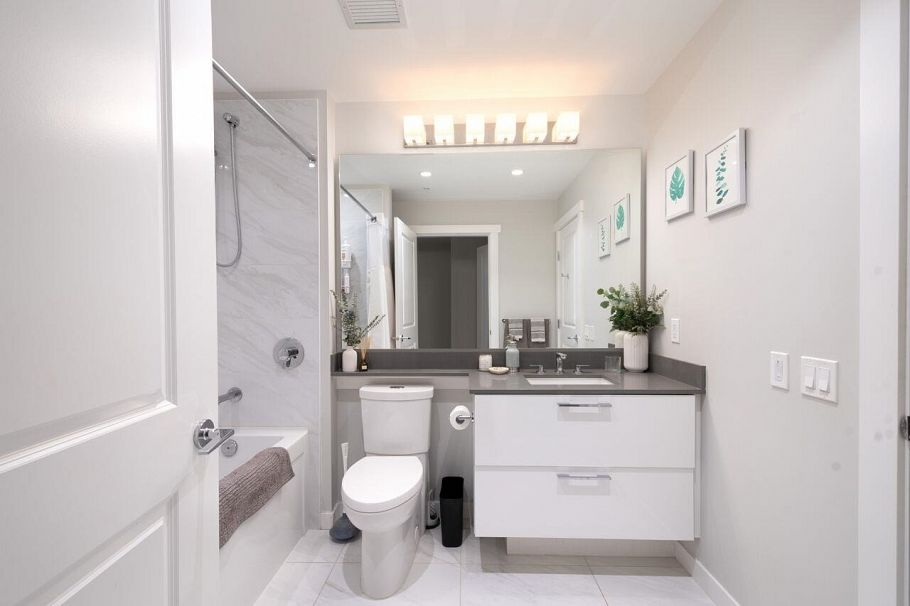 214 2651 Library Lane North Vancouver, BC - 25