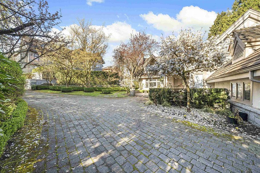 1323 The Crescent Vancouver, BC - 14