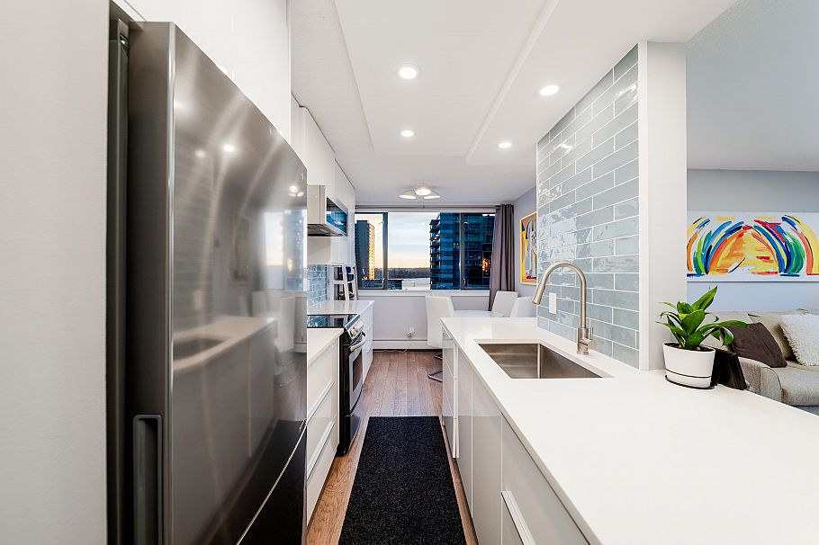 1501 1740 Comox Street Vancouver, BC - 12