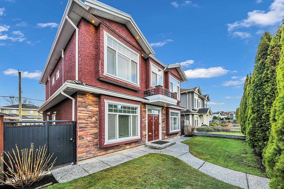 2160 E 54th Avenue Vancouver, BC - 20