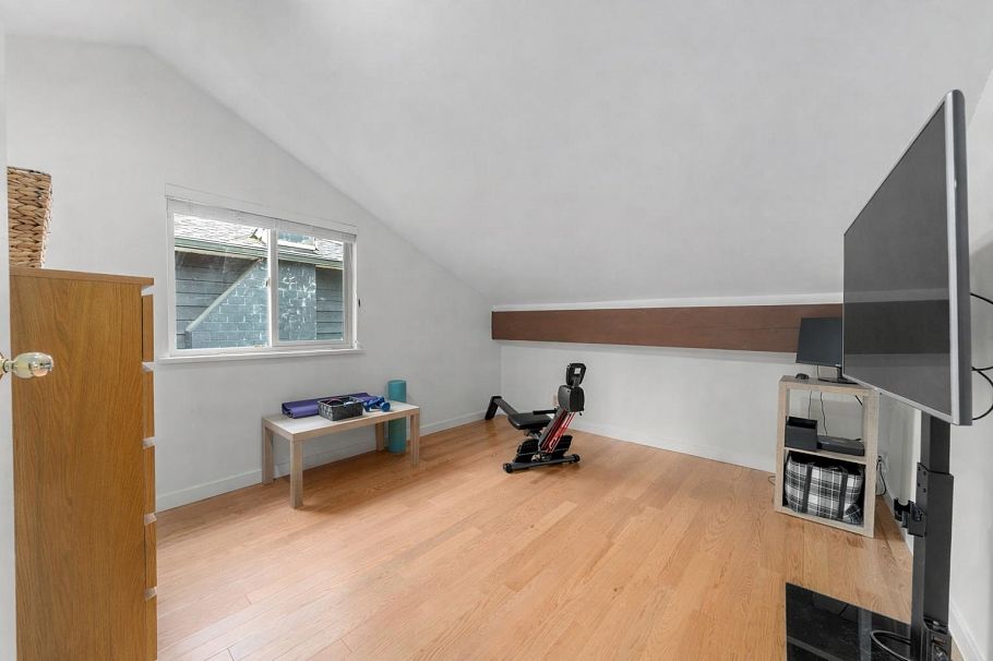 667 Fairway Drive North Vancouver, BC - 20