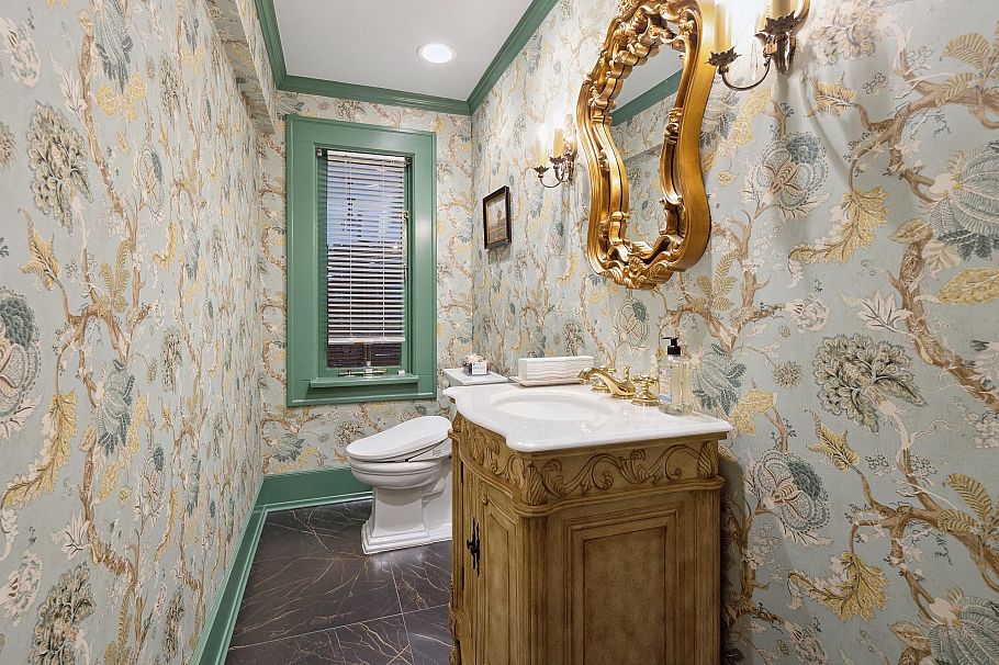 4051 Marguerite Street Vancouver, BC - 19