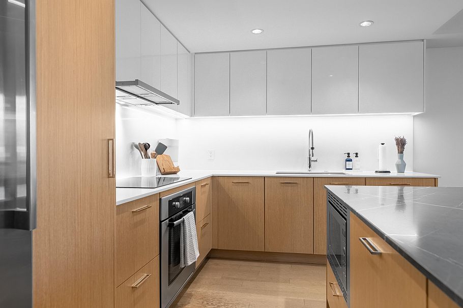 402 738 Broughton Street Vancouver, BC - 5