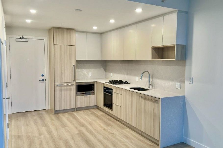 3303 6087 Wilson Avenue Burnaby, BC - 3