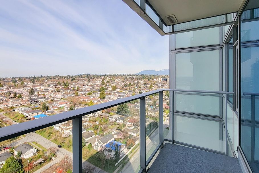 2601 8131 Nunavut Lane Vancouver, BC - 9