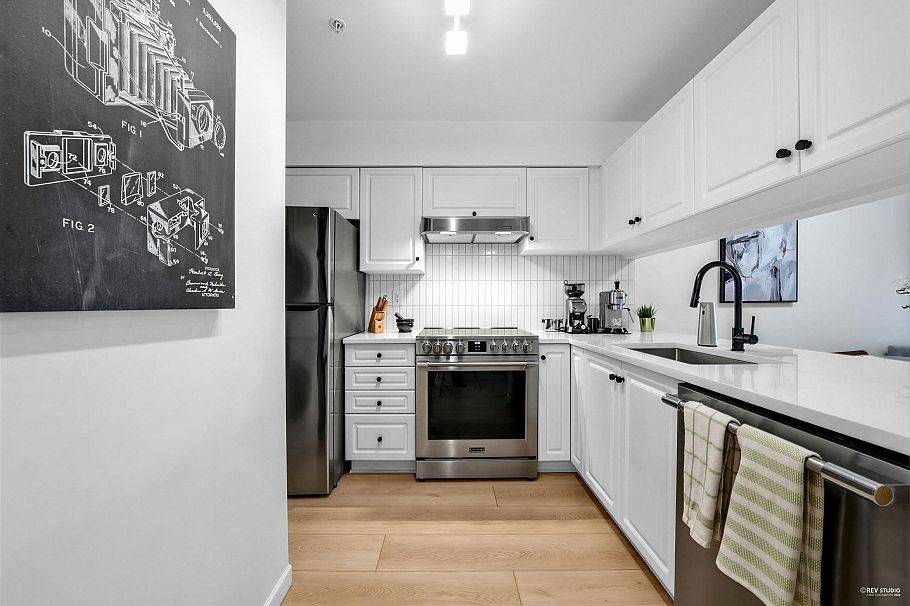 107 189 E 16th Avenue Vancouver, BC - 5