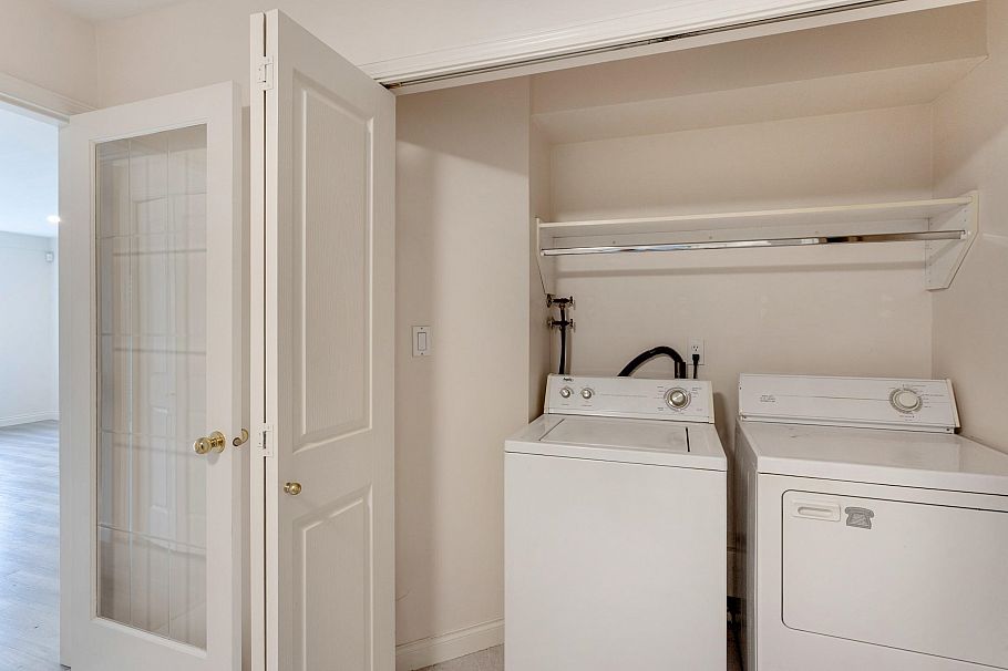 8468 Osler Street Vancouver, BC - 11