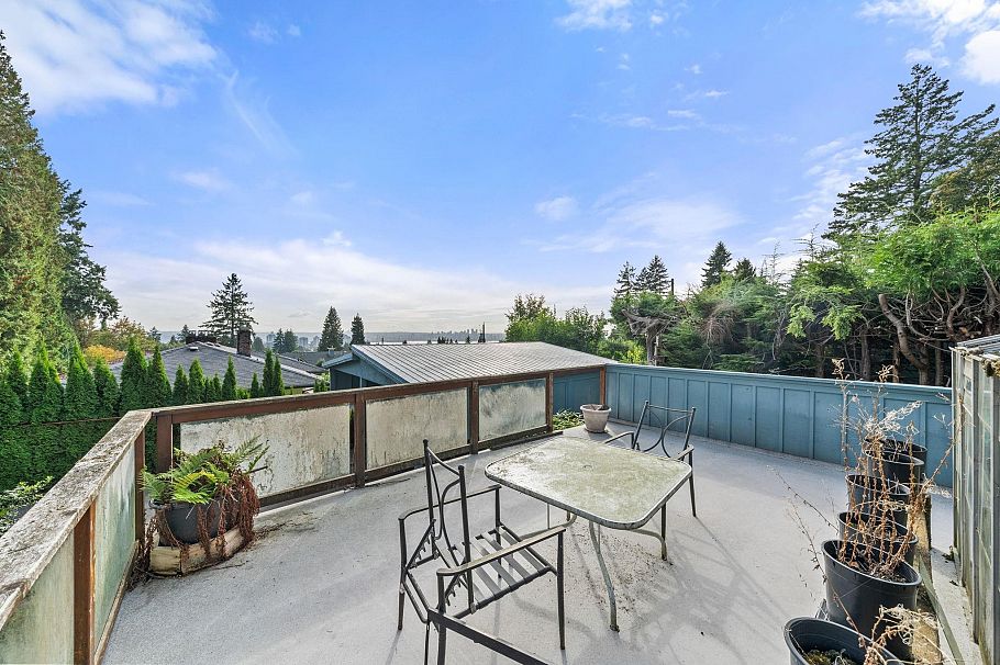 3041 St. Marys Avenue North Vancouver, BC - 5