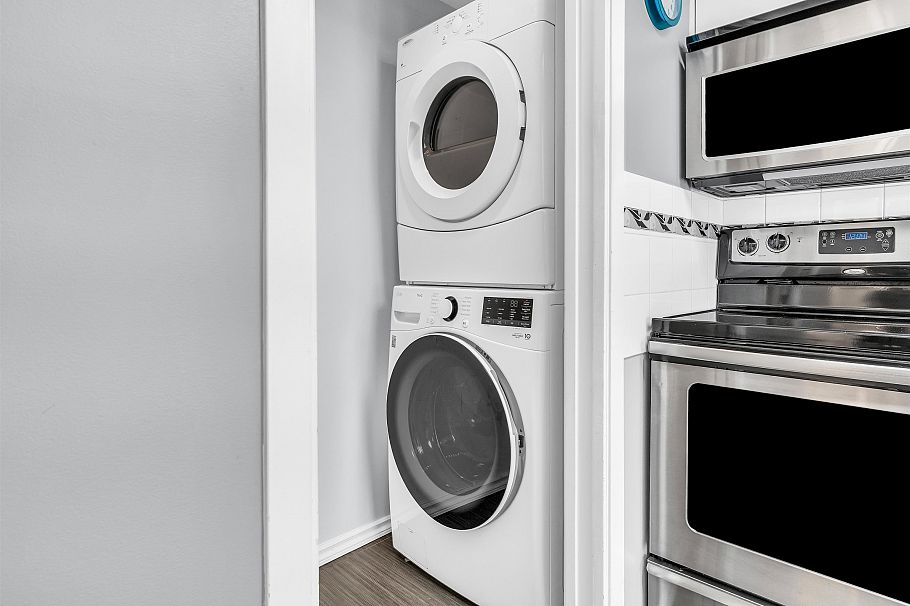 903 130 E 2nd Street North Vancouver, BC - 17