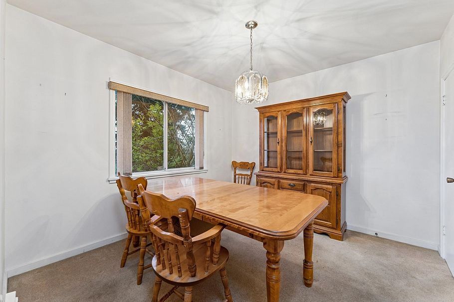 419 E 17th Street North Vancouver, BC - 11