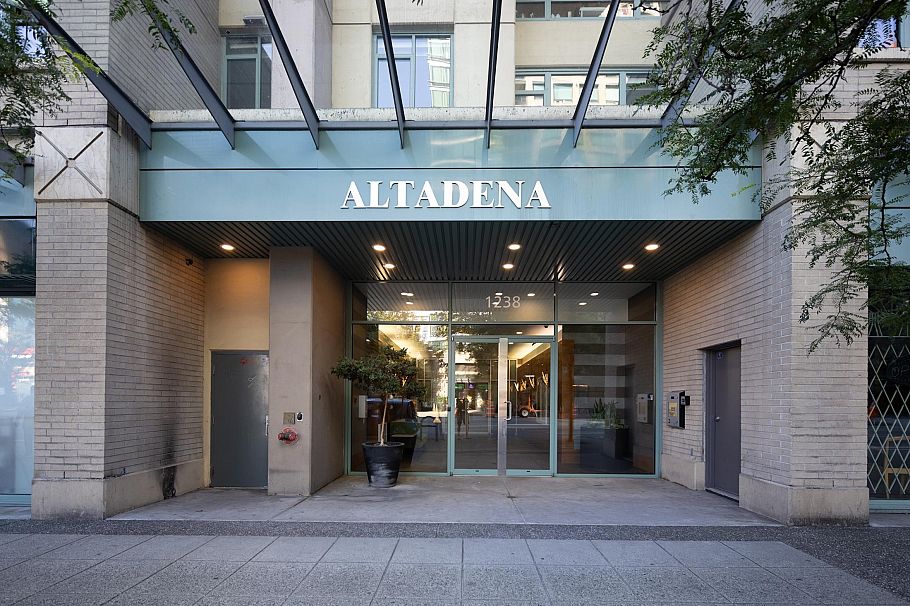 404 1238 Burrard Street Vancouver, BC - 2